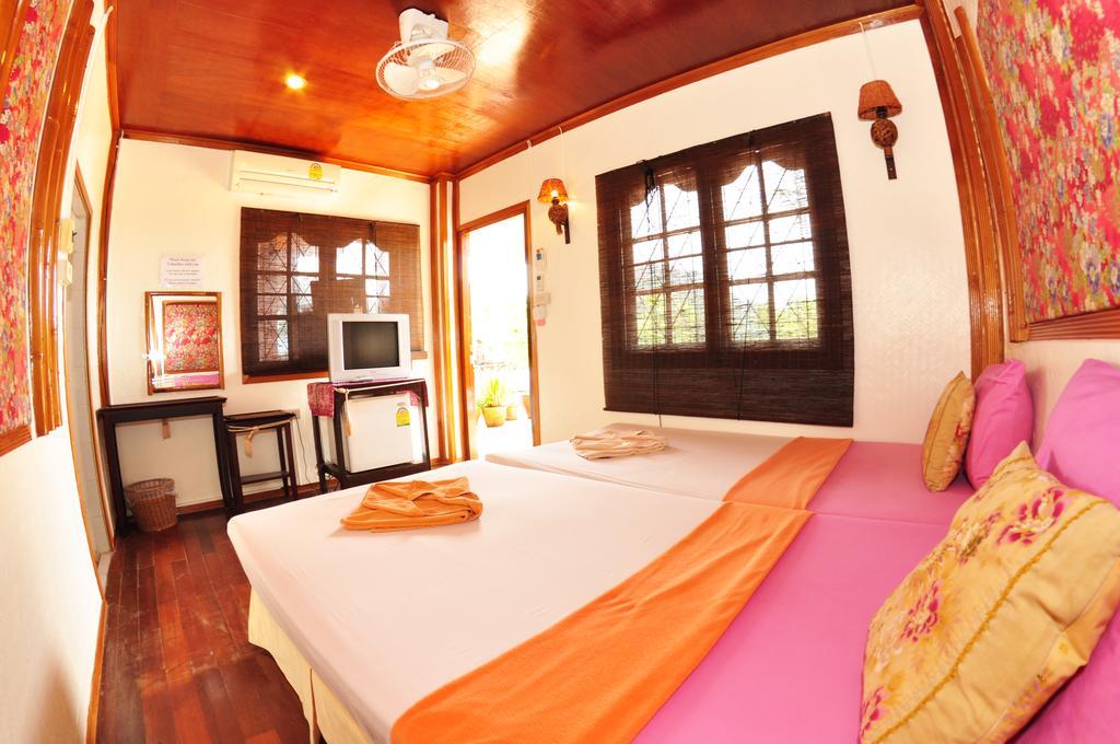 October Hostel Ko Phi Phi Zimmer foto