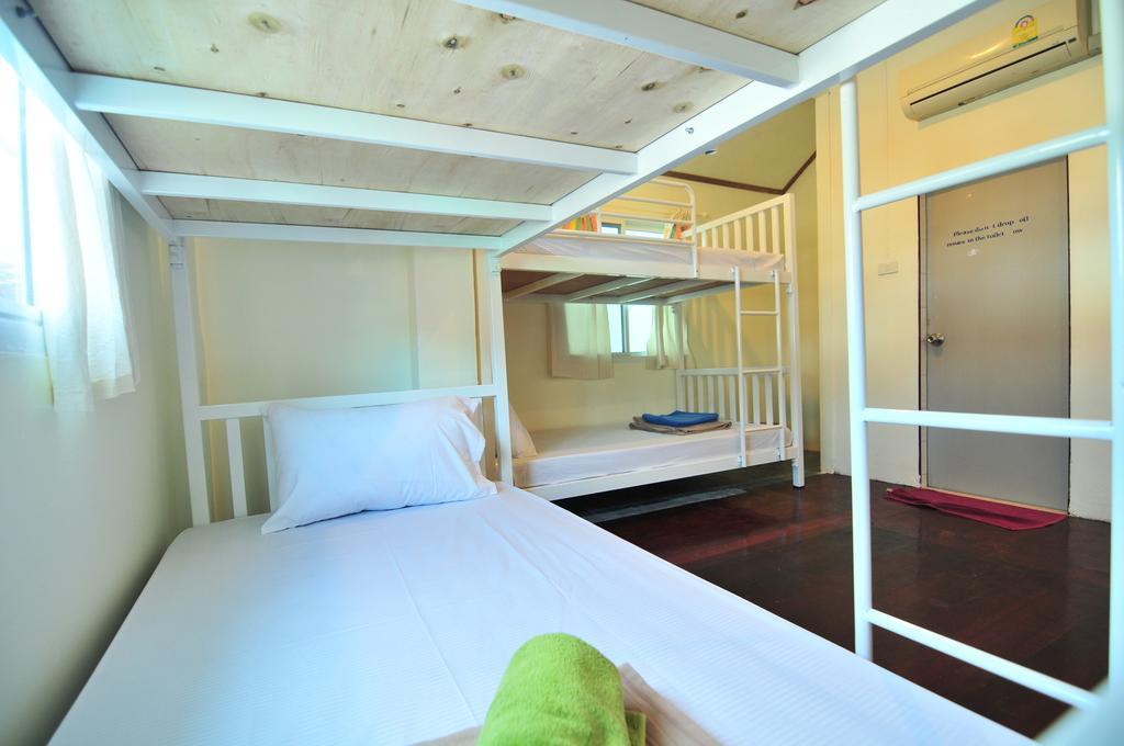October Hostel Ko Phi Phi Zimmer foto