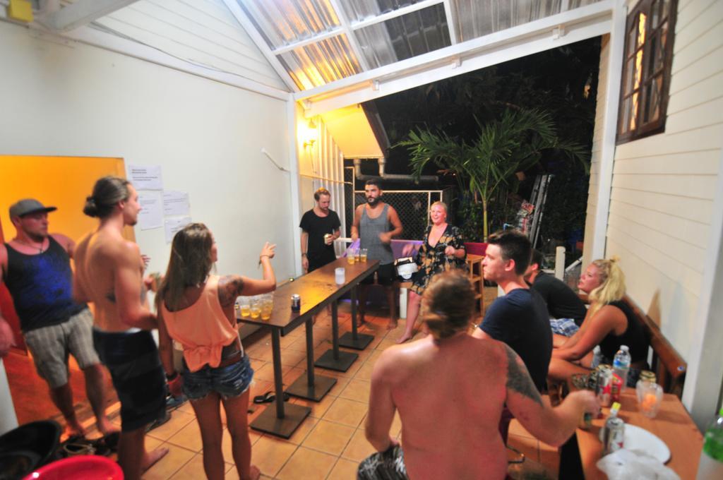 October Hostel Ko Phi Phi Exterior foto