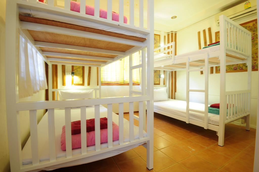 October Hostel Ko Phi Phi Exterior foto