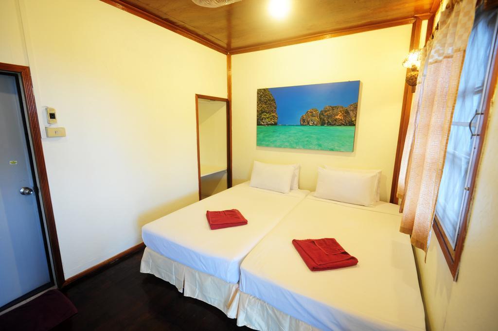 October Hostel Ko Phi Phi Exterior foto
