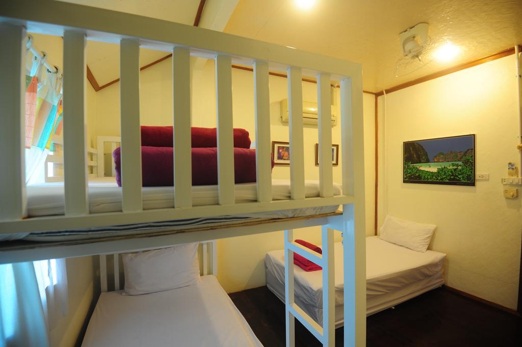 October Hostel Ko Phi Phi Exterior foto
