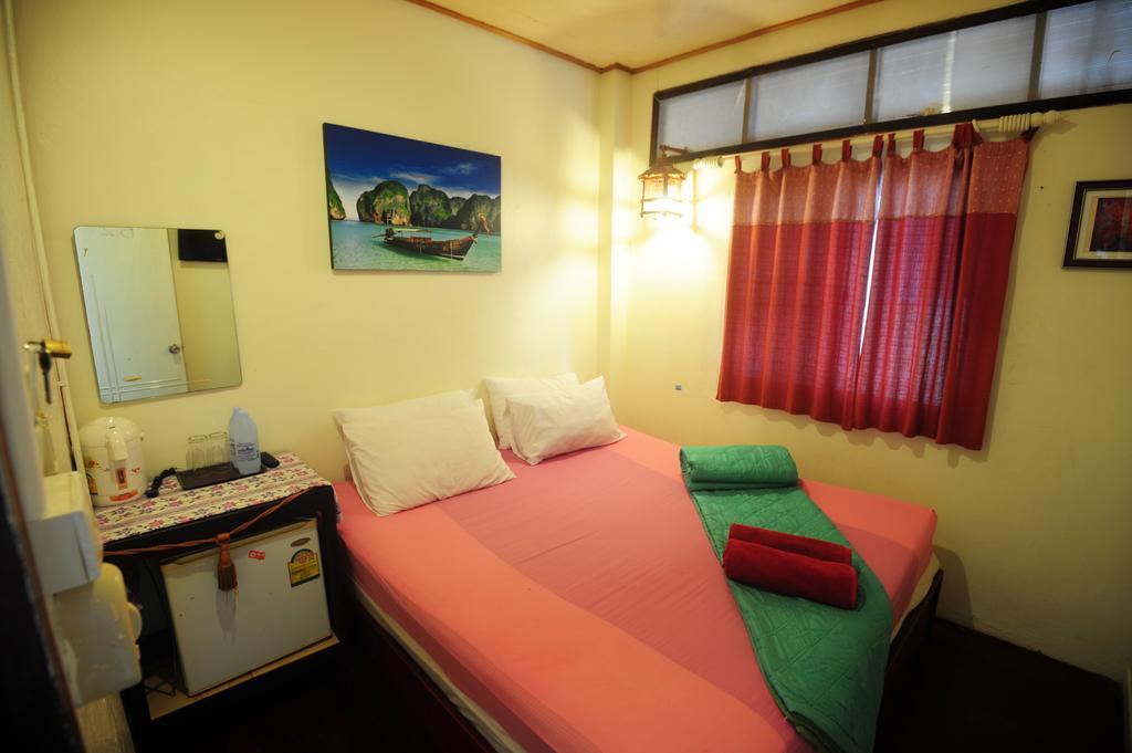 October Hostel Ko Phi Phi Exterior foto